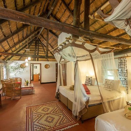 Pioneer Camp Villa Lusaka Exterior photo
